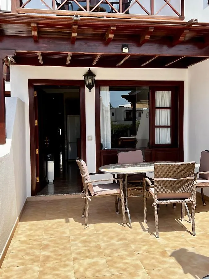 Cozy Villa Marina, Iris Fase 1, Wifi Playa Blanca  Holiday home