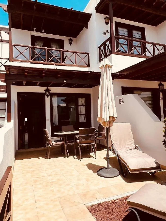 Cozy Villa Marina, Iris Fase 1, Wifi Playa Blanca  Holiday home