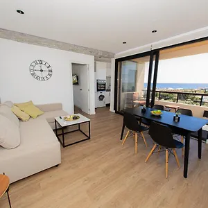 https://amazing-apartment-with-stunning-views.es-andalucia.com