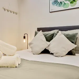 https://studio-carretera-en-el-mismo-centro-de-mlaga.1costadelsol.com